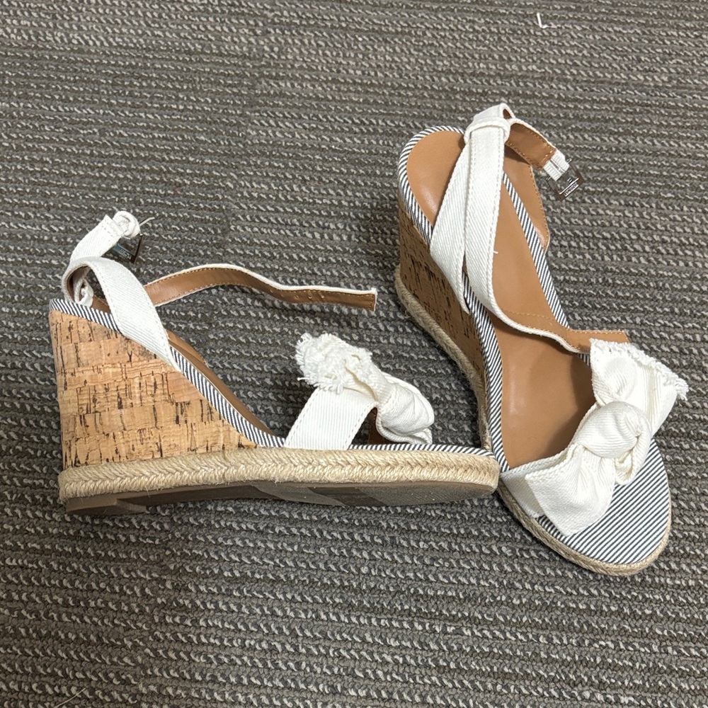 Crown Vintage Wedge Sandals - Picture 2 of 2